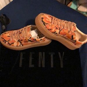 FENTY RIHANNA CAMO PUMAS